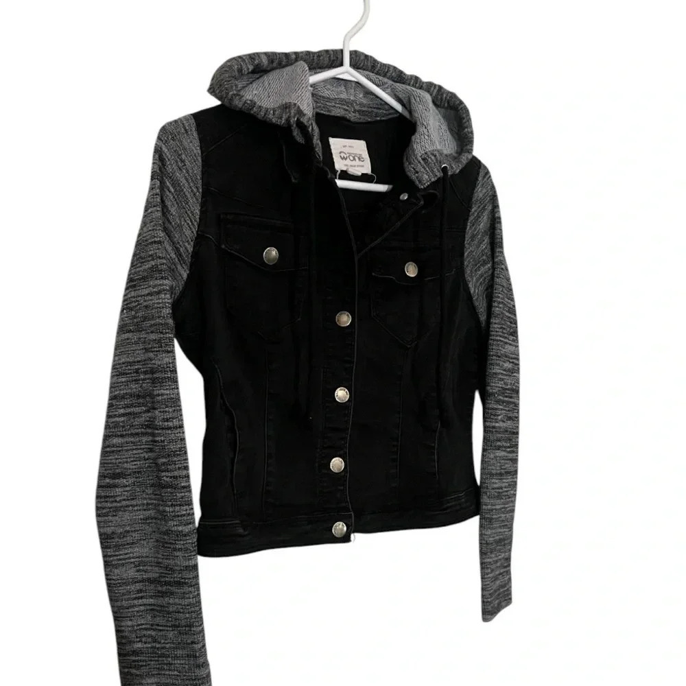 Ladies Jacket - Picture 3 of 11